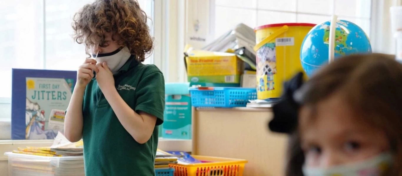 Με πολλά προβλήματα ανοίγουν σήμερα τα σχολεία: Χωρίς «υγειονομικό πάσο» οι μαθητές - Τεράστια προβλήματα στο gov.gr